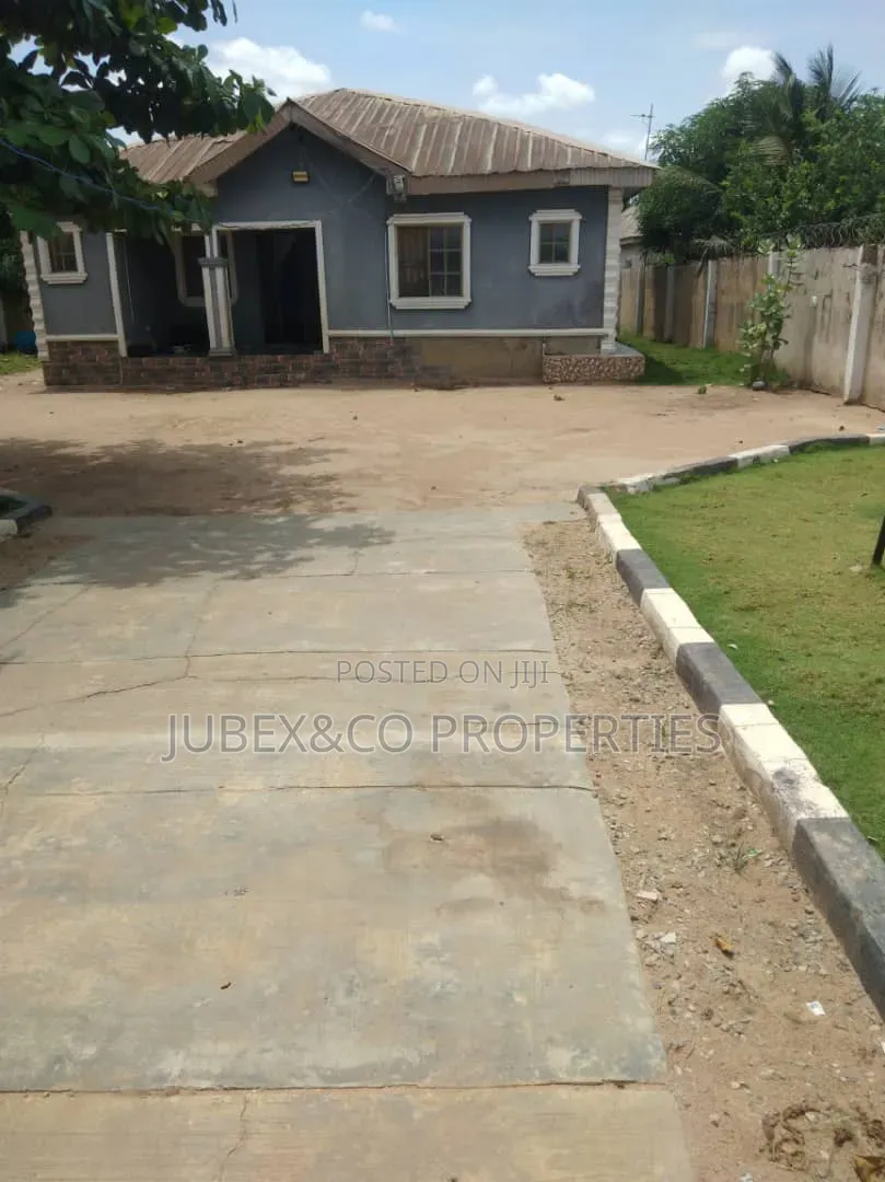 3bdrm Bungalow in Iyana Egbado Ewekoro for sale in Ewekoro