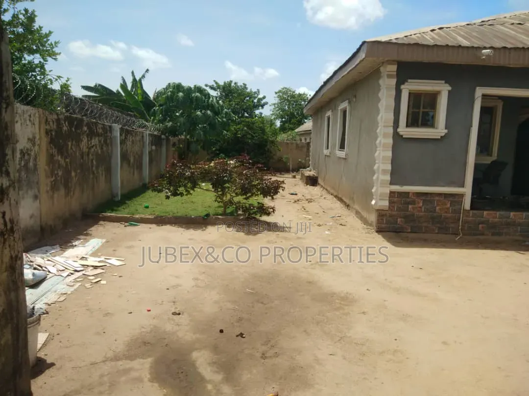 3bdrm Bungalow in Iyana Egbado Ewekoro for sale in Ewekoro