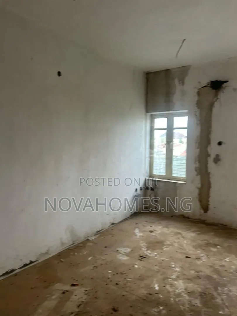 *
Nearly Completed (70%) 33 Rooms Hotel Reception , Swimming Pool in Akala Express