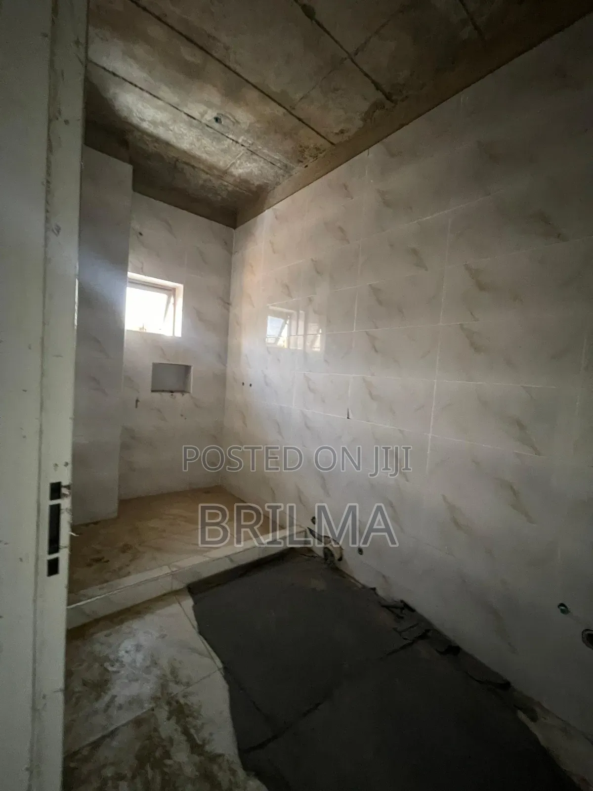 3bdrm Block of Flats in Jahi for sale in Jahi