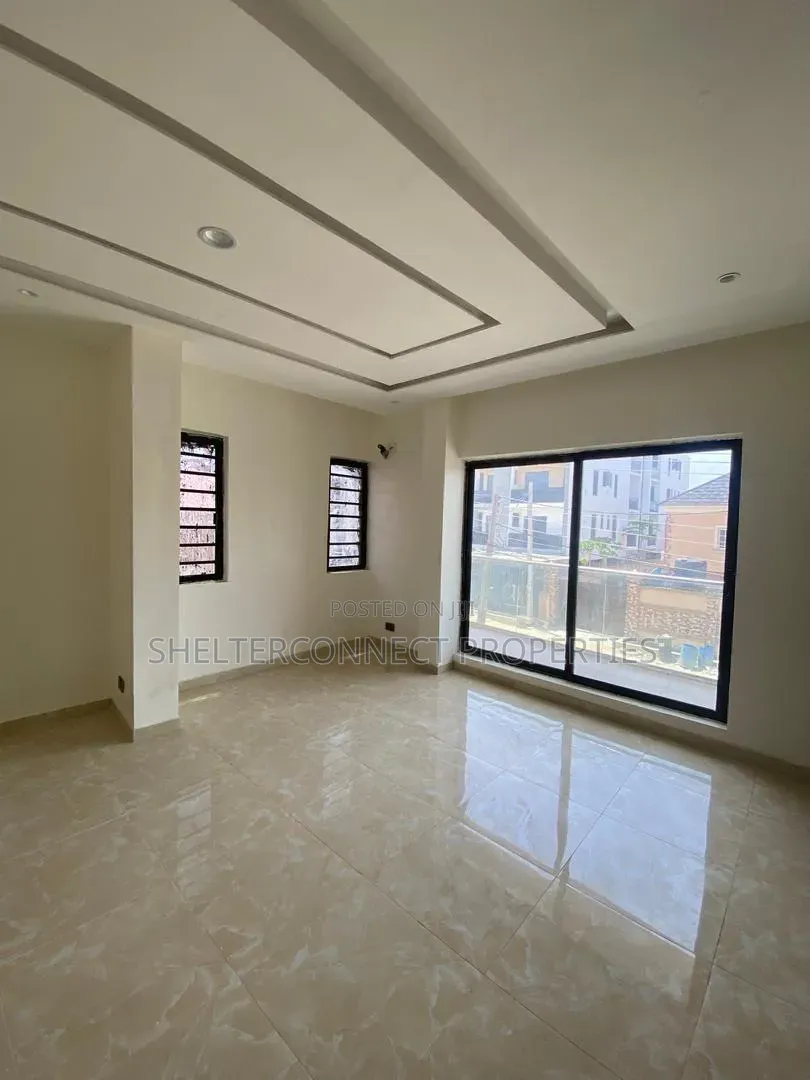 4bdrm Duplex in Ologolo for sale in Ologolo