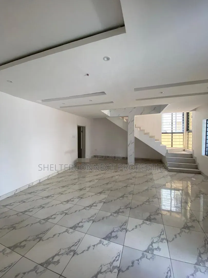 4bdrm Duplex in Ologolo for sale in Ologolo