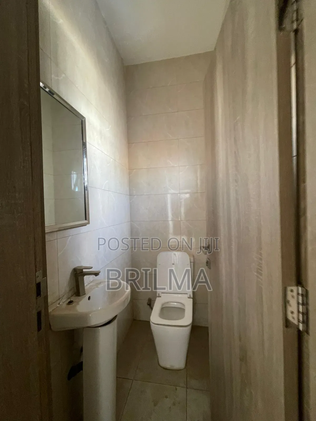 3bdrm Block of Flats in Jahi for sale in Jahi