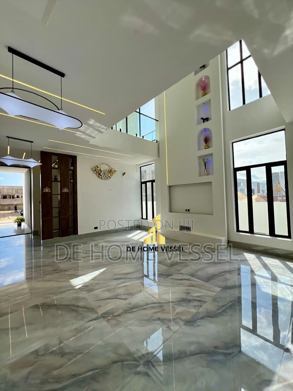 5bdrm Duplex in Lekki Phase 1 for sale in Lekki Phase 1
