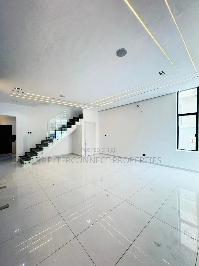 4bdrm Duplex in Lekki Expressway for sale in Lekki Expressway