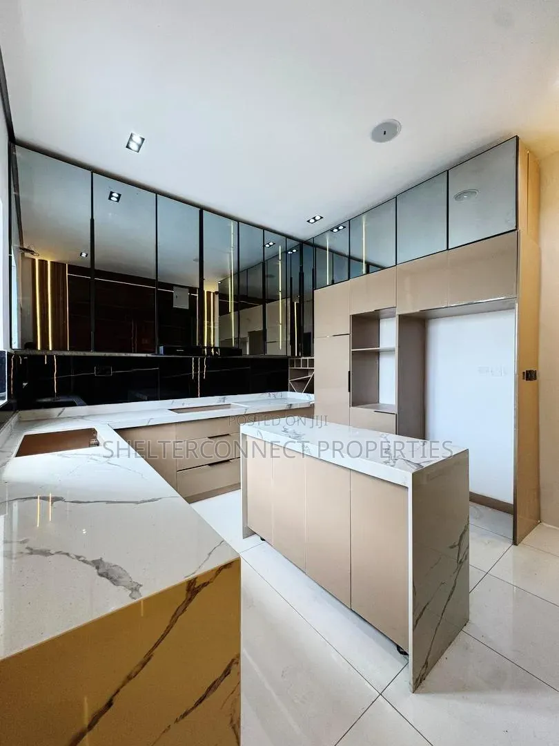 4bdrm Duplex in Lekki Expressway for sale in Lekki Expressway