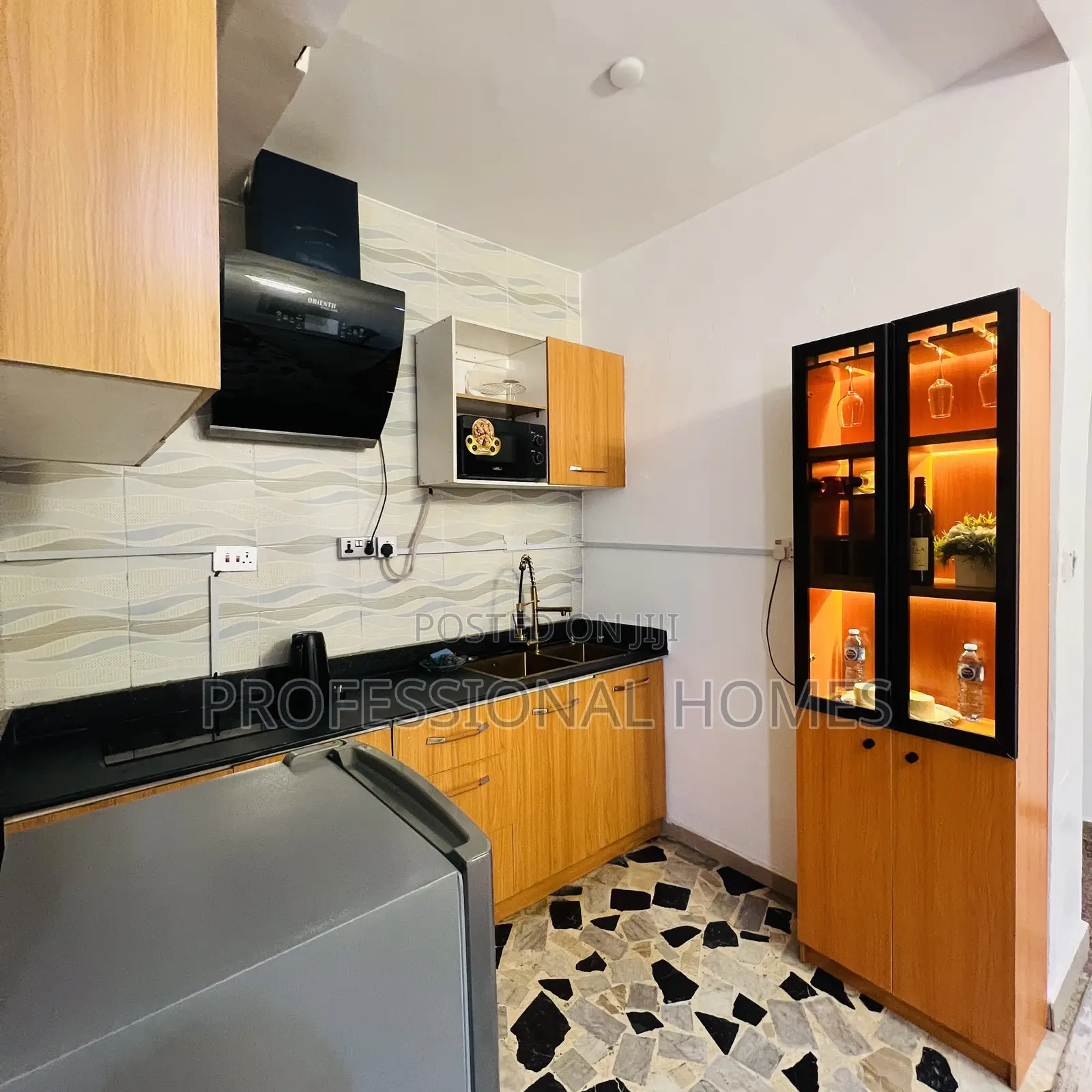 Quiet 2 Bedroom Apartment Shortlet 10min to Airport Ajao Estate in Ajao Estate
