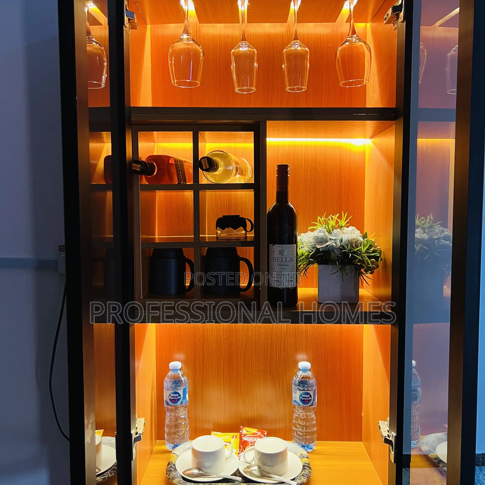 Quiet 2 Bedroom Apartment Shortlet 10min to Airport Ajao Estate in Ajao Estate