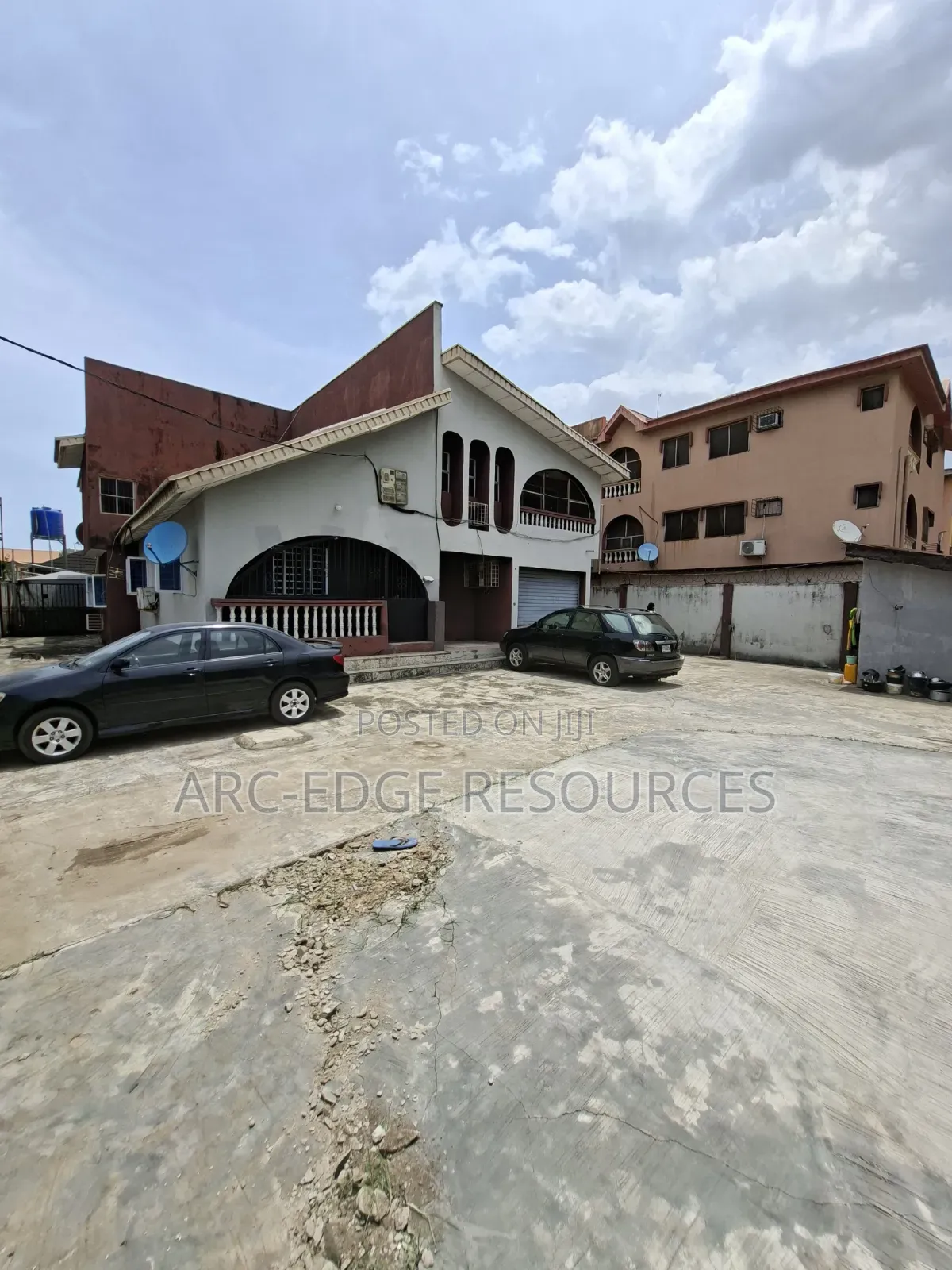 3bdrm Block of Flats in Ago Palace for sale in Ago Palace