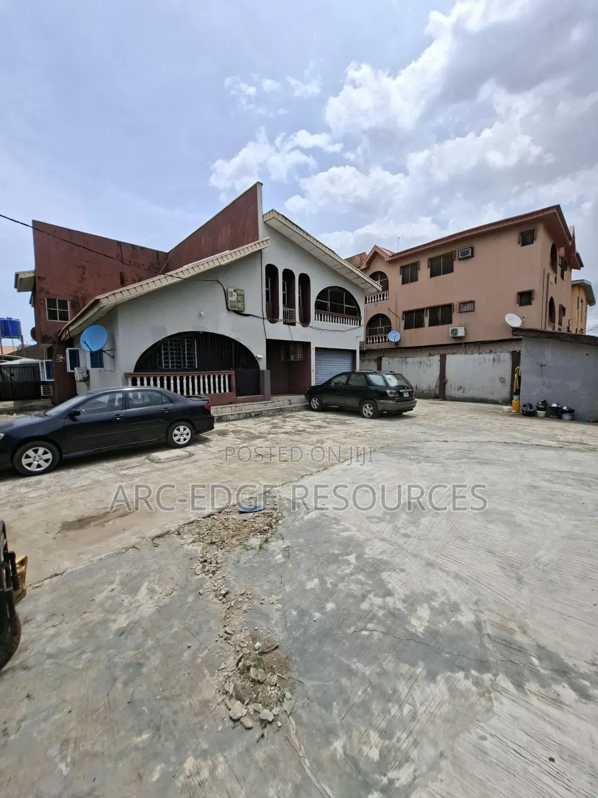 3bdrm Block of Flats in Ago Palace for sale in Ago Palace