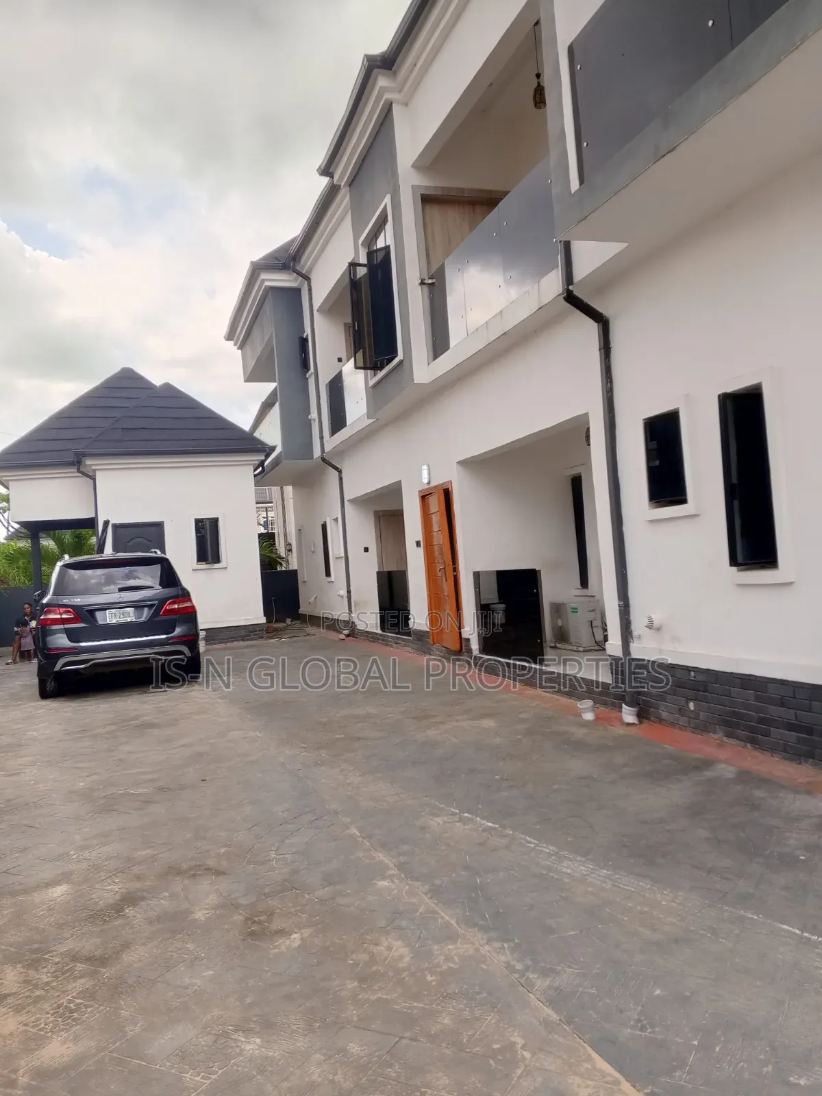 2bdrm Block of Flats in Army Estate, Warri for rent in Warri