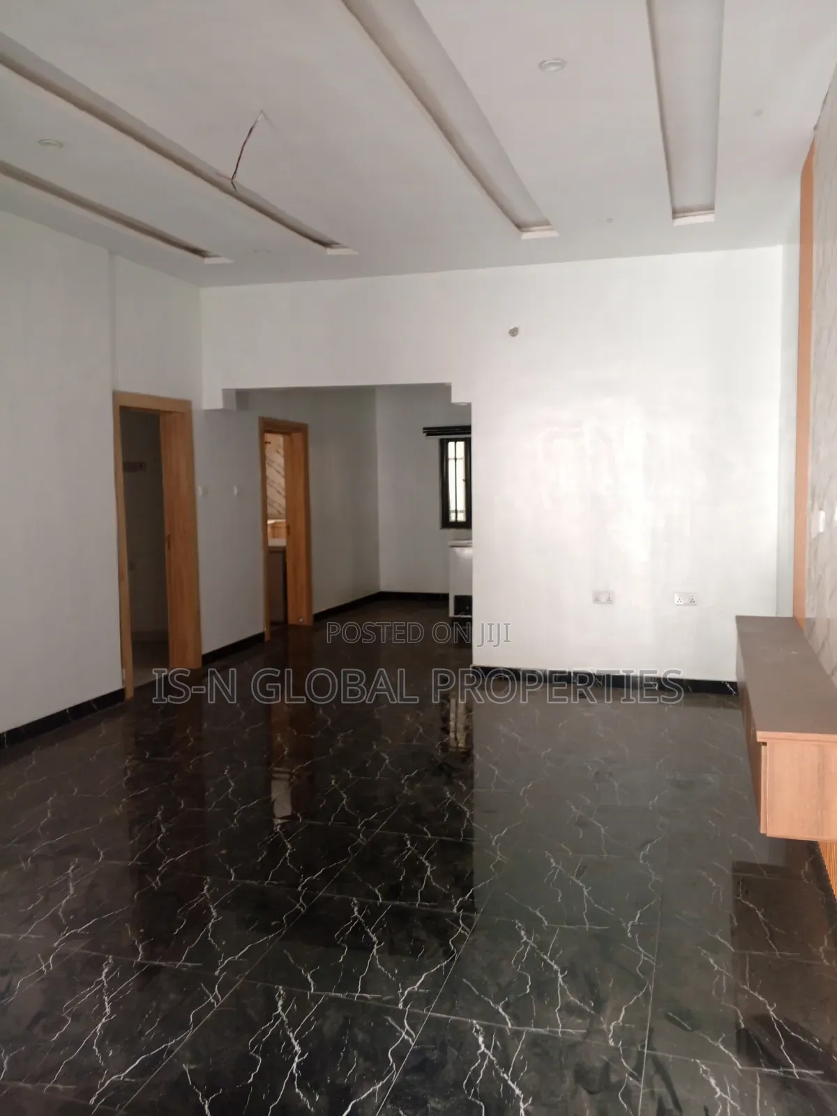 3bdrm Block of Flats in Army Estate, Warri for rent in Warri