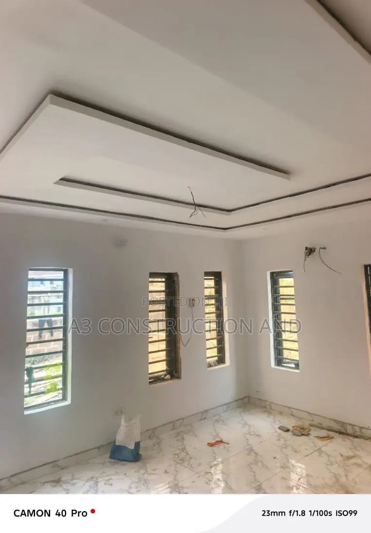 4bdrm Duplex in Okebadan Estate for rent in Akobo