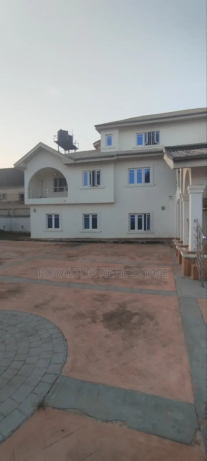 8bdrm Duplex in Royaltor Real Estate, Benin City for rent in Benin City