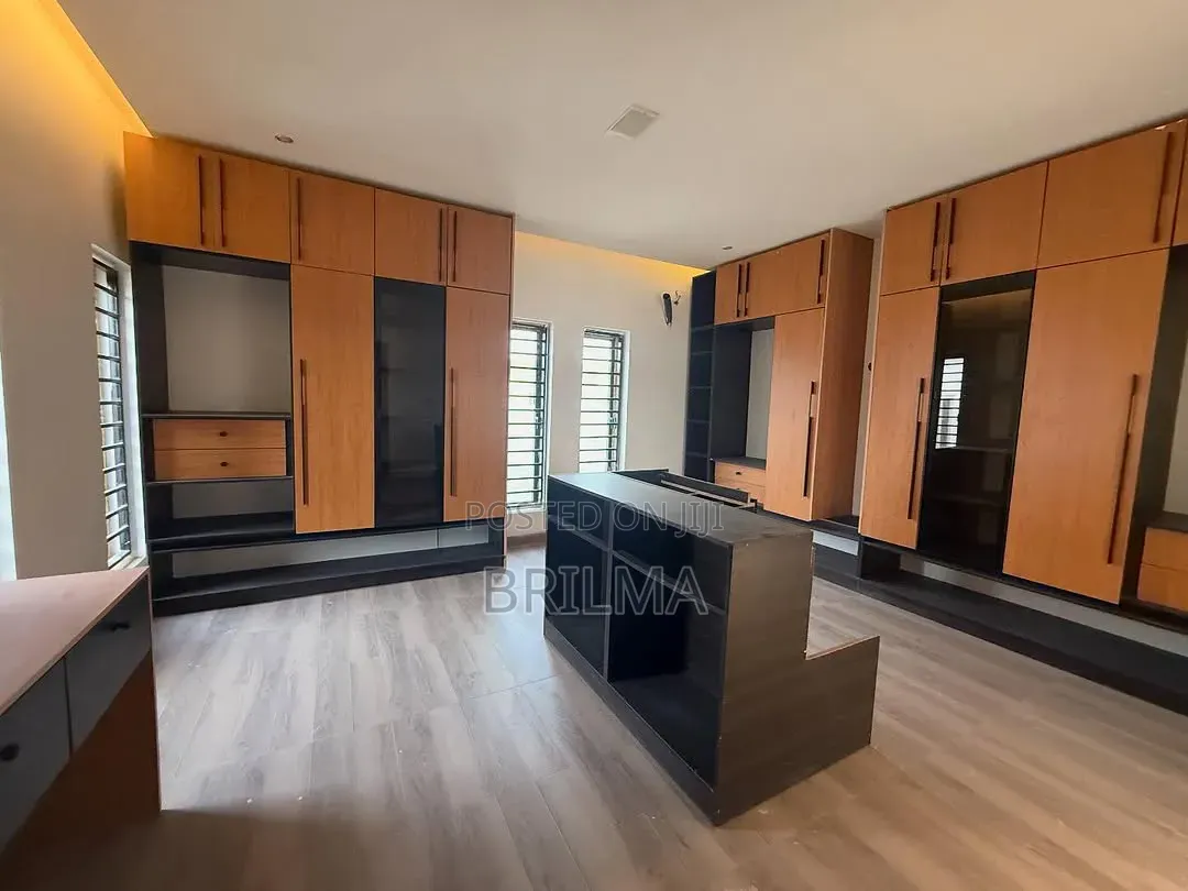 5bdrm Maisonette in Wuye for sale in Wuye