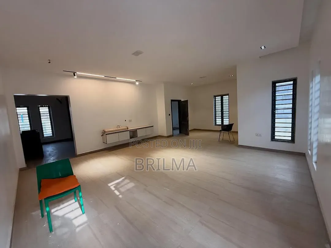 5bdrm Maisonette in Wuye for sale in Wuye