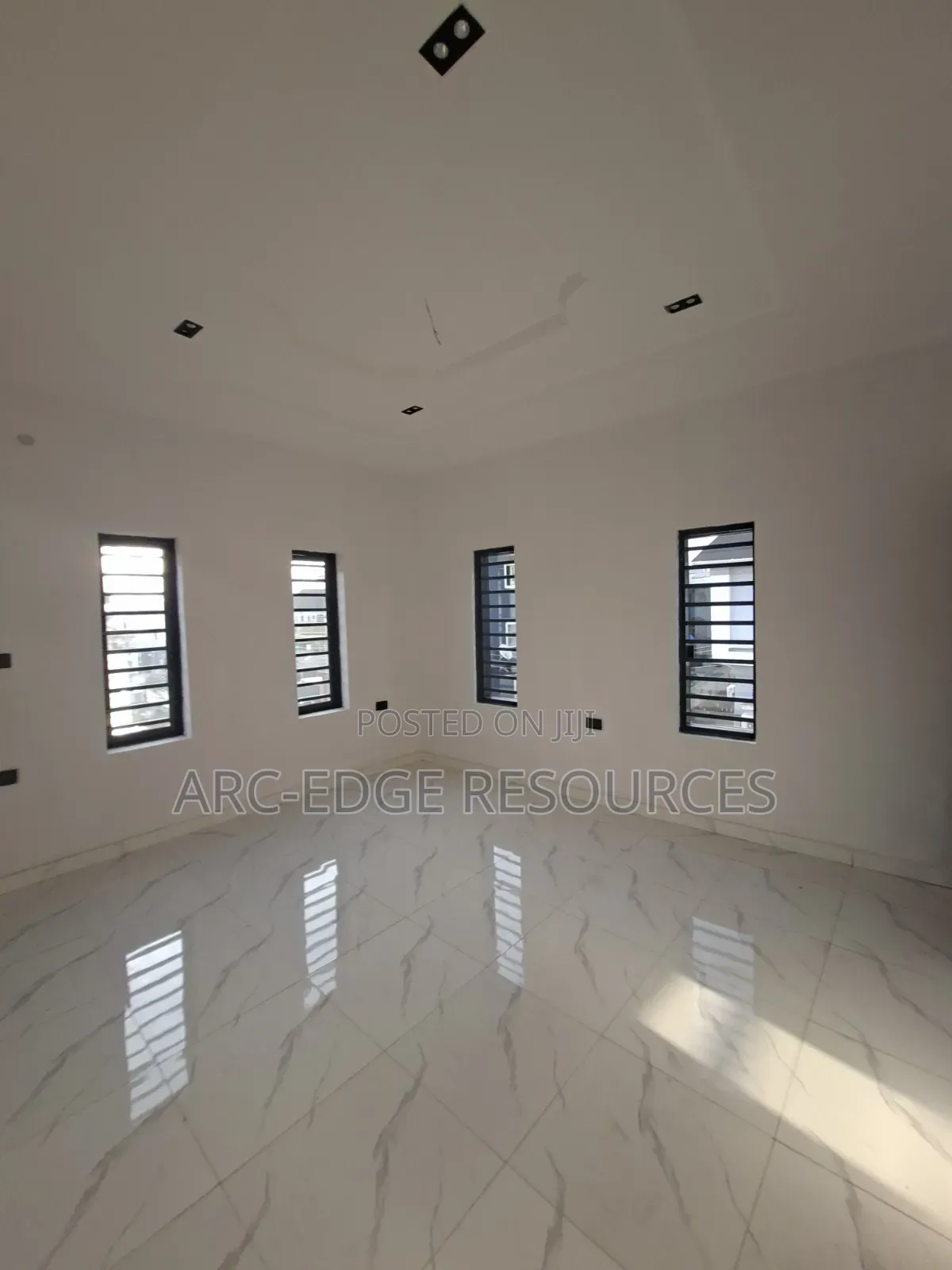 4bdrm Duplex in Ago Palace for sale in Ago Palace