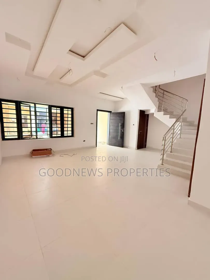 3bdrm Duplex in Sangotedo for sale in Sangotedo