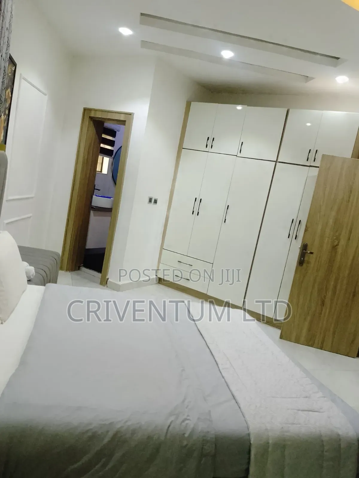 Luxury 2 Bedroom in Wuye by 2020 Hotel in Wuye