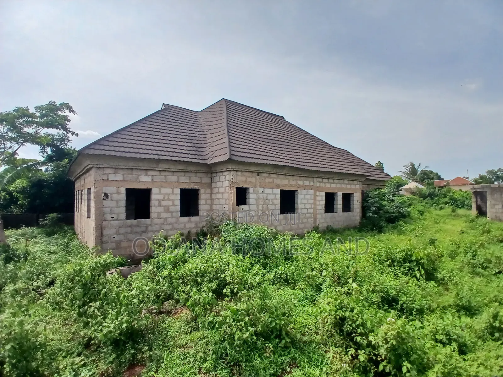 4bdrm Bungalow in Alafara - Elenusonso, Ibadan for sale in Ibadan