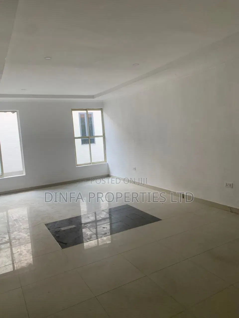5bdrm Townhouse / Terrace in Lekki Phase 1 for rent in Lekki Phase 1
