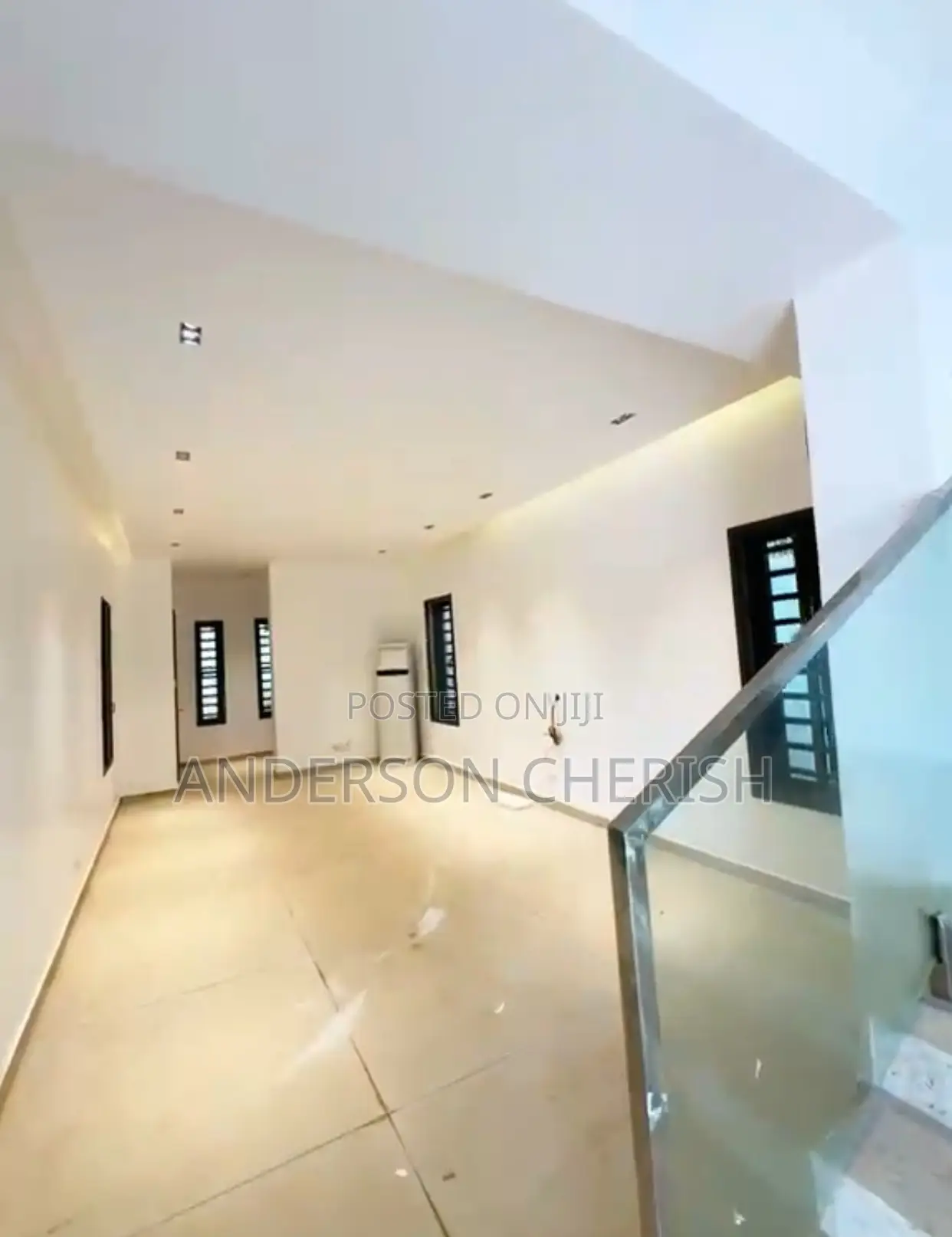 5bdrm Duplex in Mjguzape for sale in Guzape District