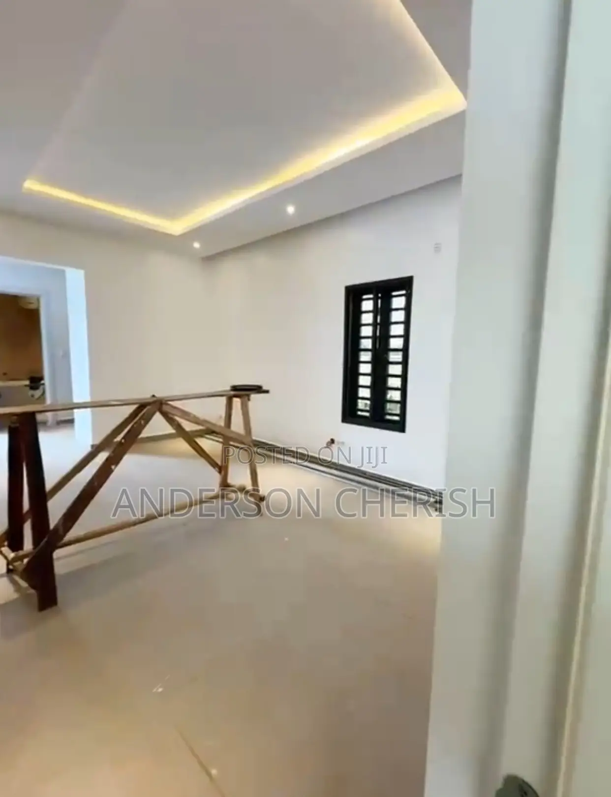 5bdrm Duplex in Mjguzape for sale in Guzape District