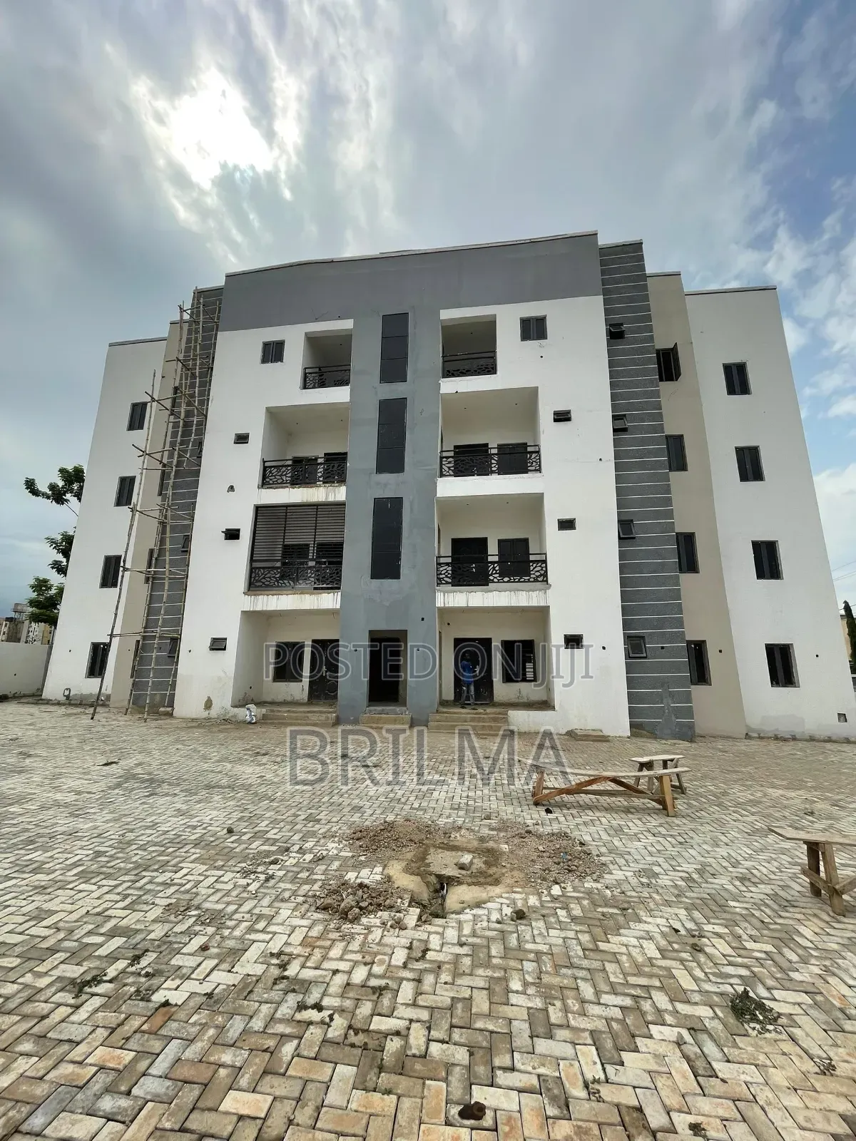 3bdrm Block of Flats in Jahi for sale in Jahi