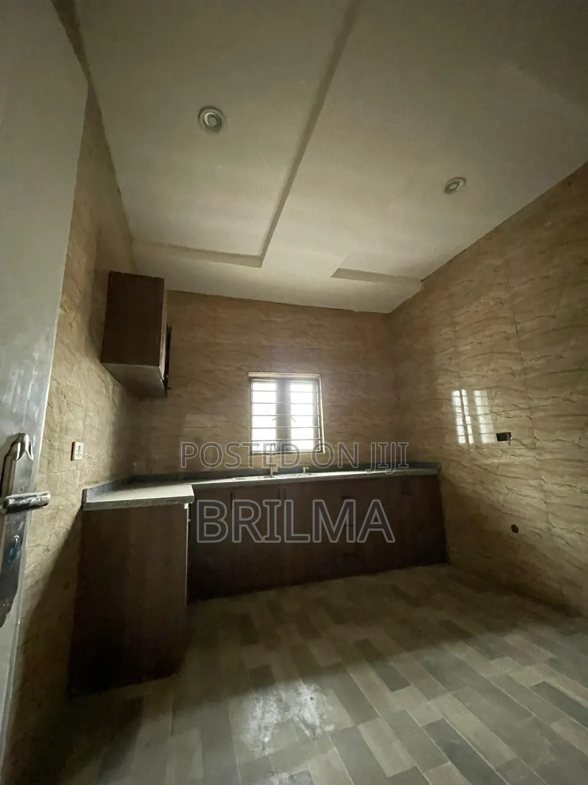 3bdrm Block of Flats in Jahi for sale in Jahi