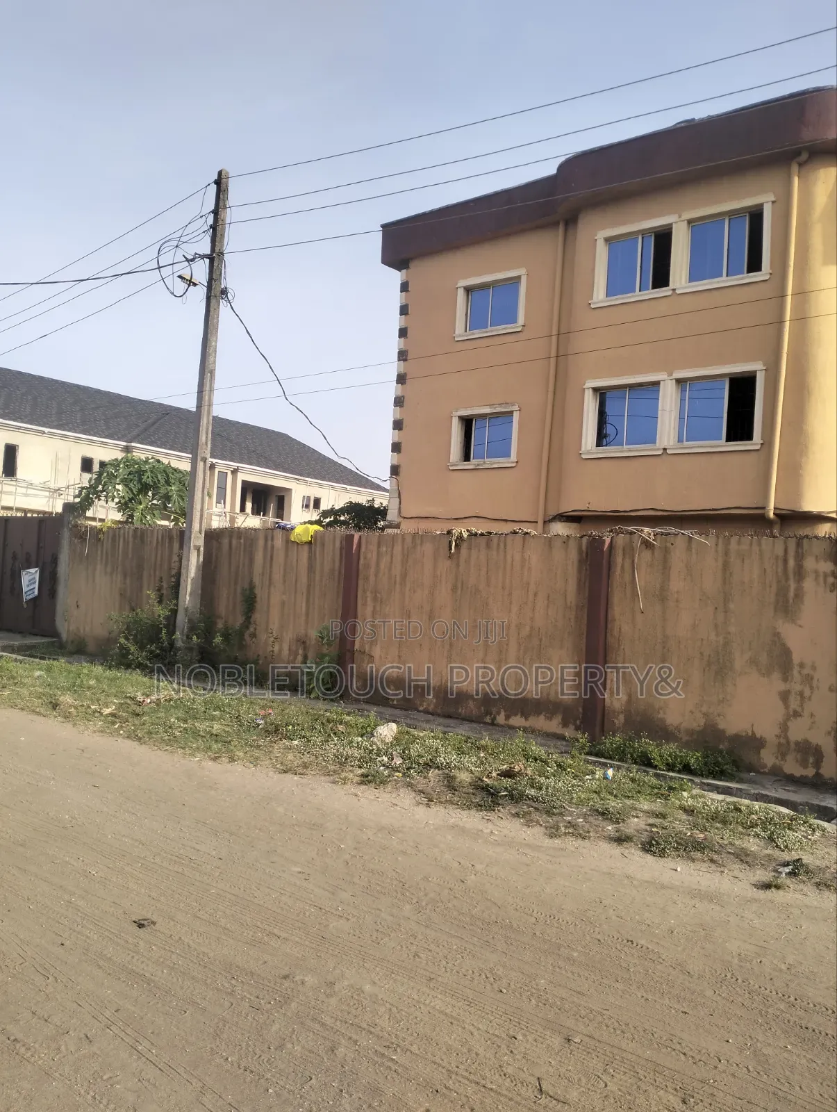 3bdrm Block of Flats in Ijegun Ikotun Lagos for sale in Ijegun