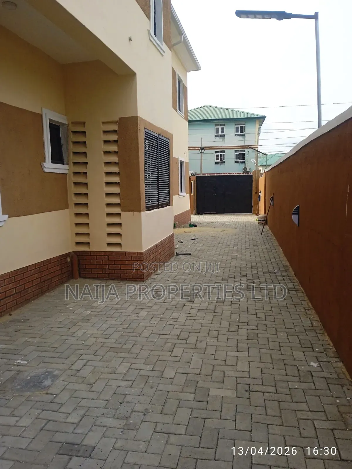 3bdrm Apartment in Parapo, Awoyaya for rent in Awoyaya