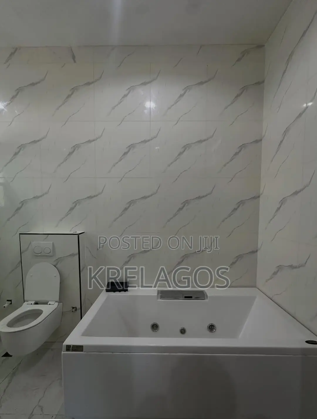 5bdrm Duplex in White Oak, Ologolo for rent in Ologolo