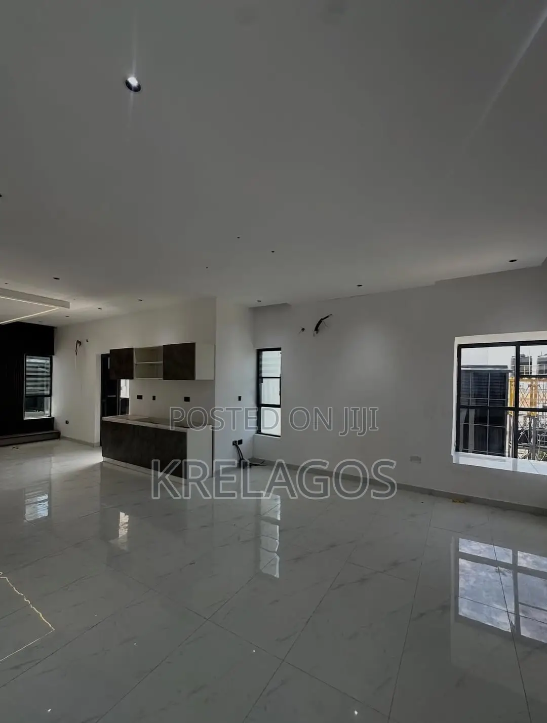 5bdrm Duplex in White Oak, Ologolo for rent in Ologolo