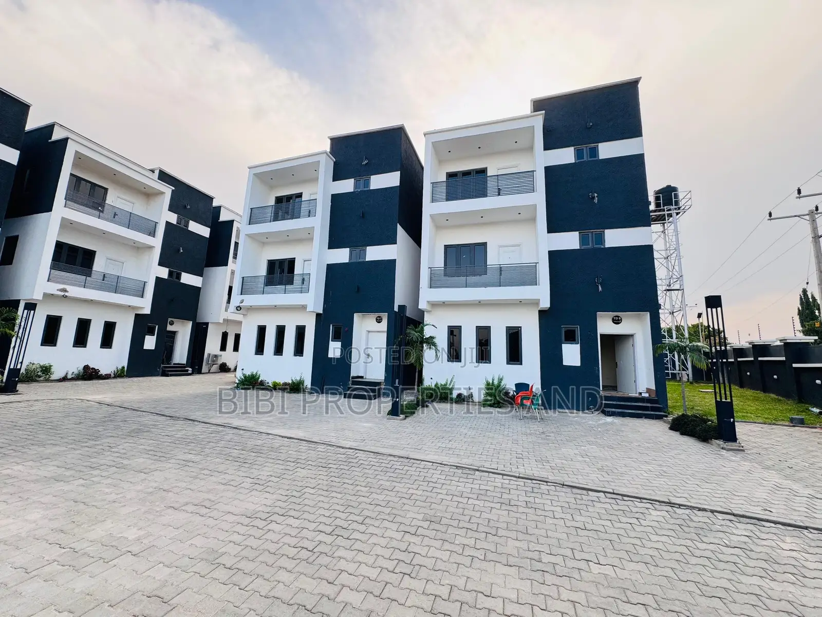 4bdrm Duplex in Kado for sale in Kado