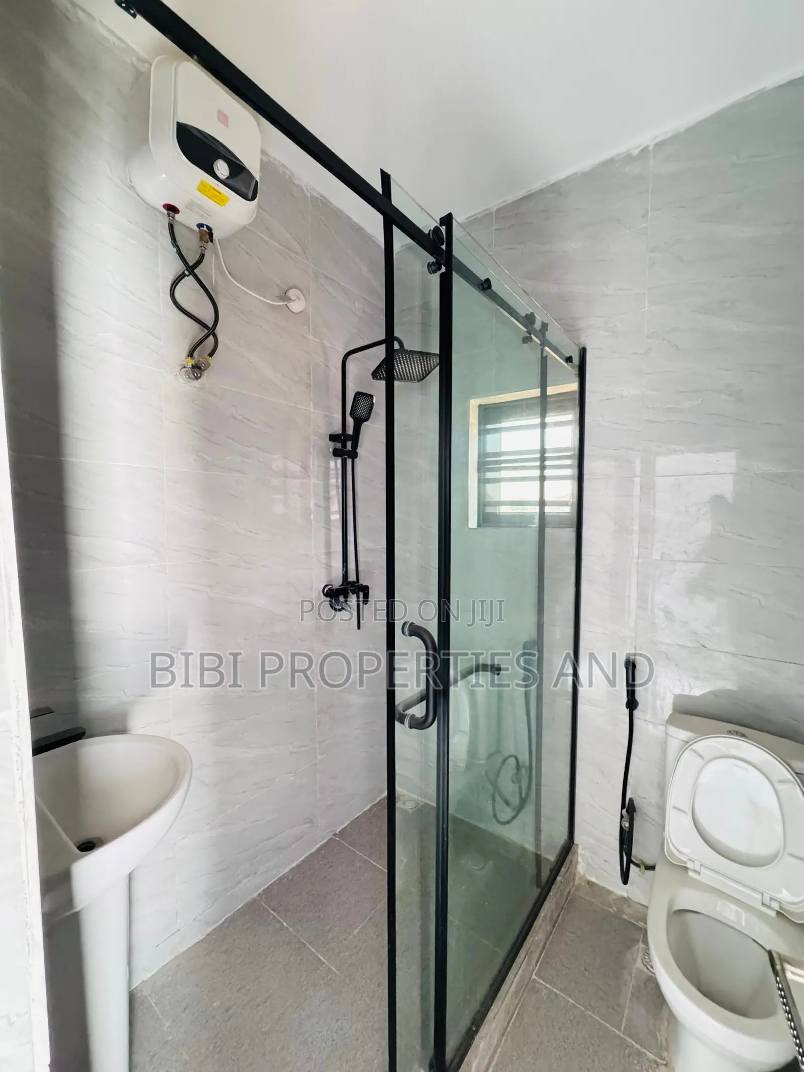 4bdrm Duplex in Lugbe District for sale in Lugbe District