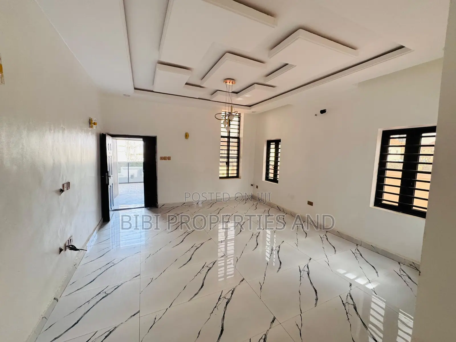 4bdrm Duplex in Lugbe District for sale in Lugbe District