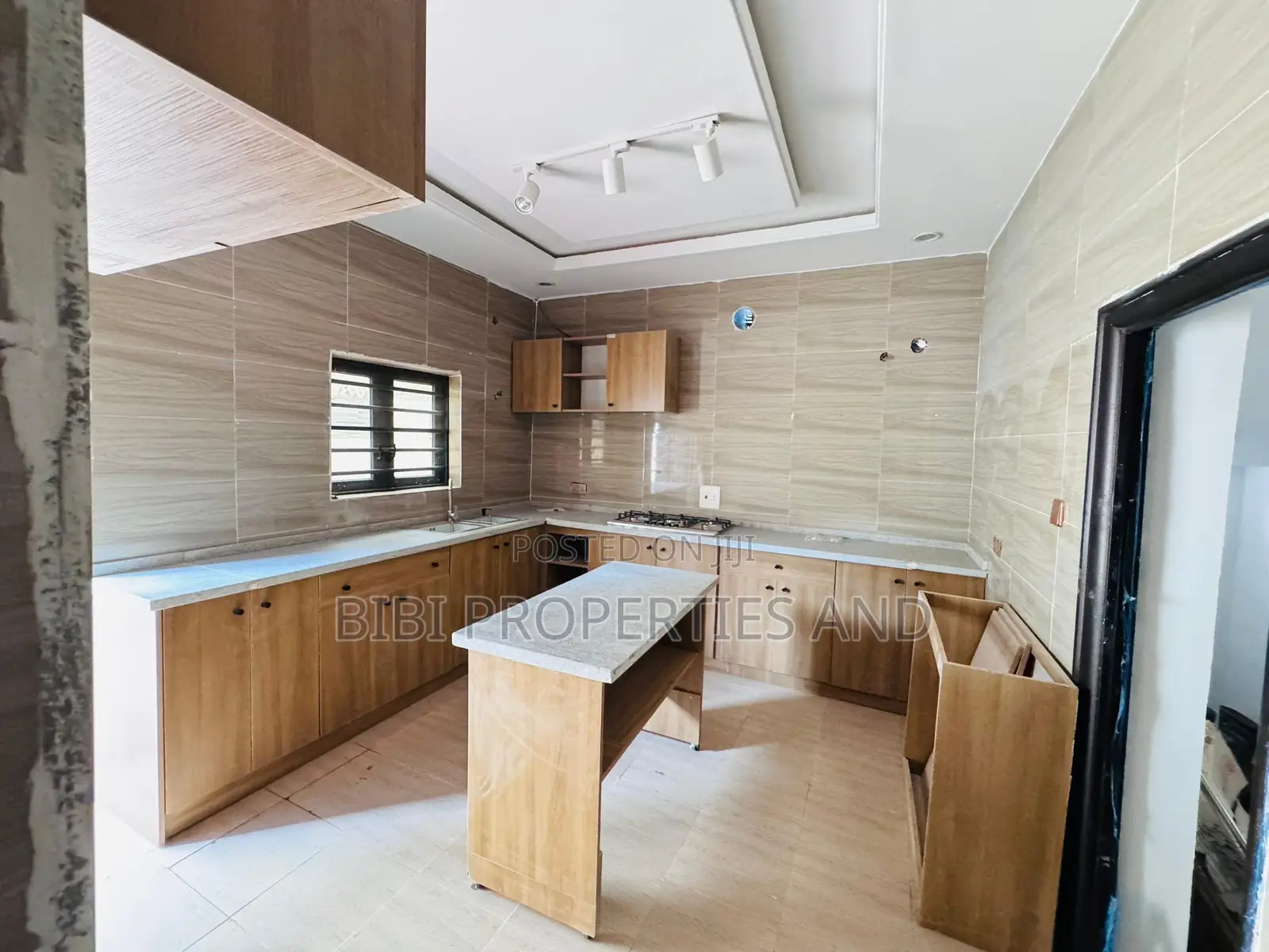 4bdrm Duplex in Lugbe District for sale in Lugbe District