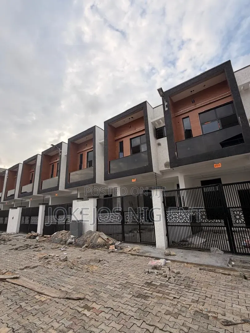 3bdrm Duplex in General Paint, Abraham Adesanya Estate for sale in Abraham Adesanya Estate