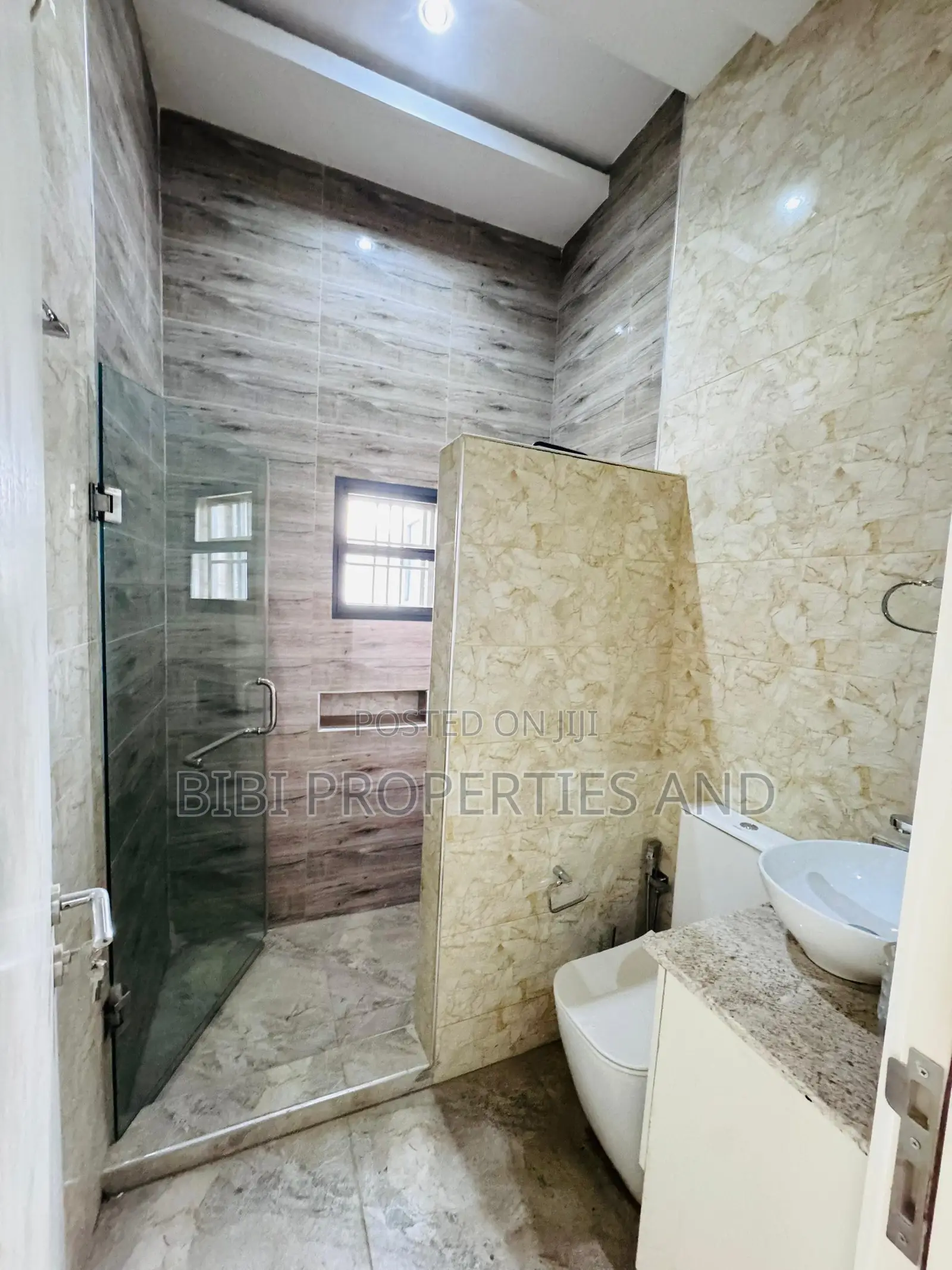 6bdrm Duplex in Gwarinpa for sale in Gwarinpa