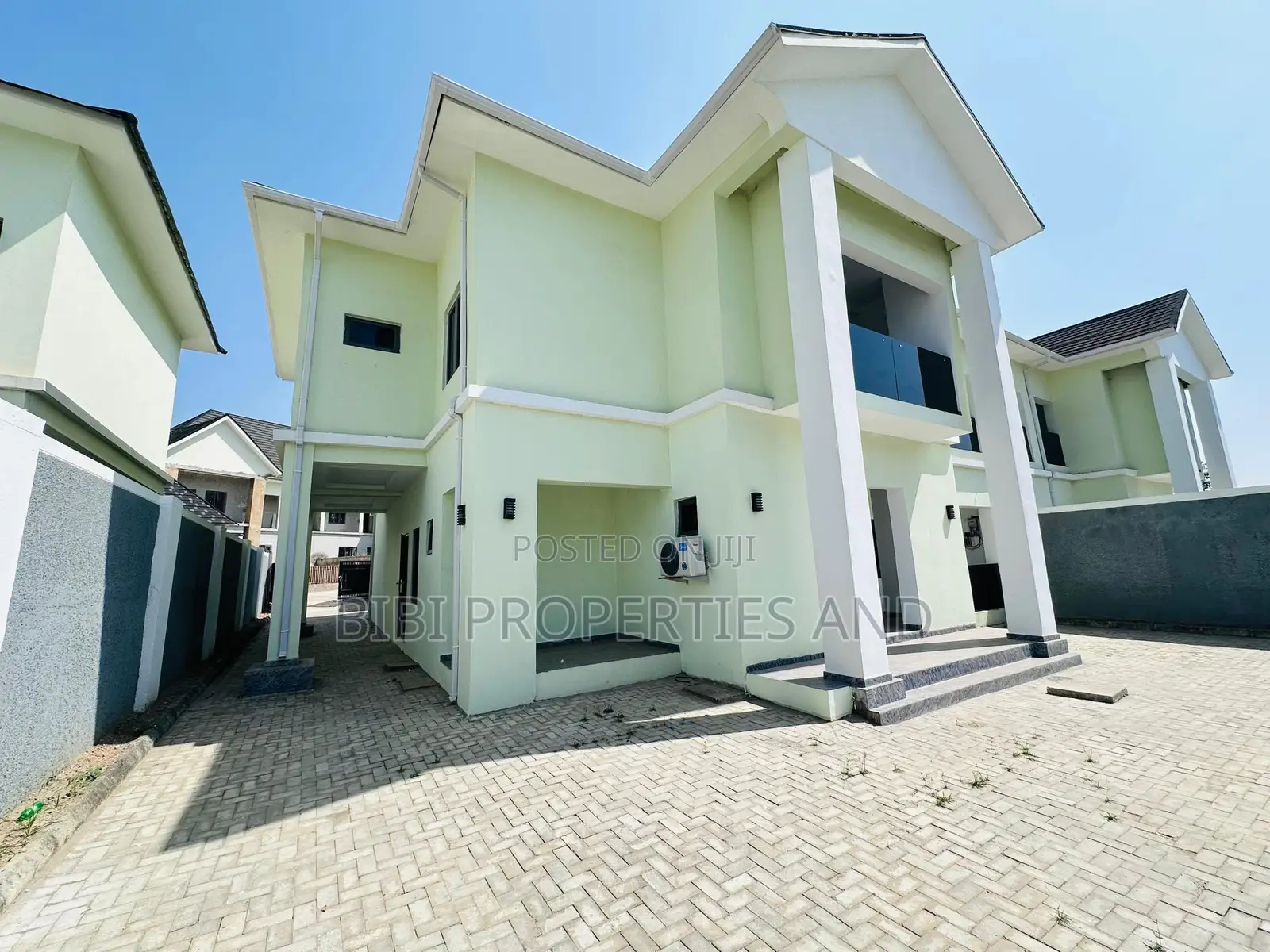 4bdrm Duplex in Life Camp for rent in Life Camp