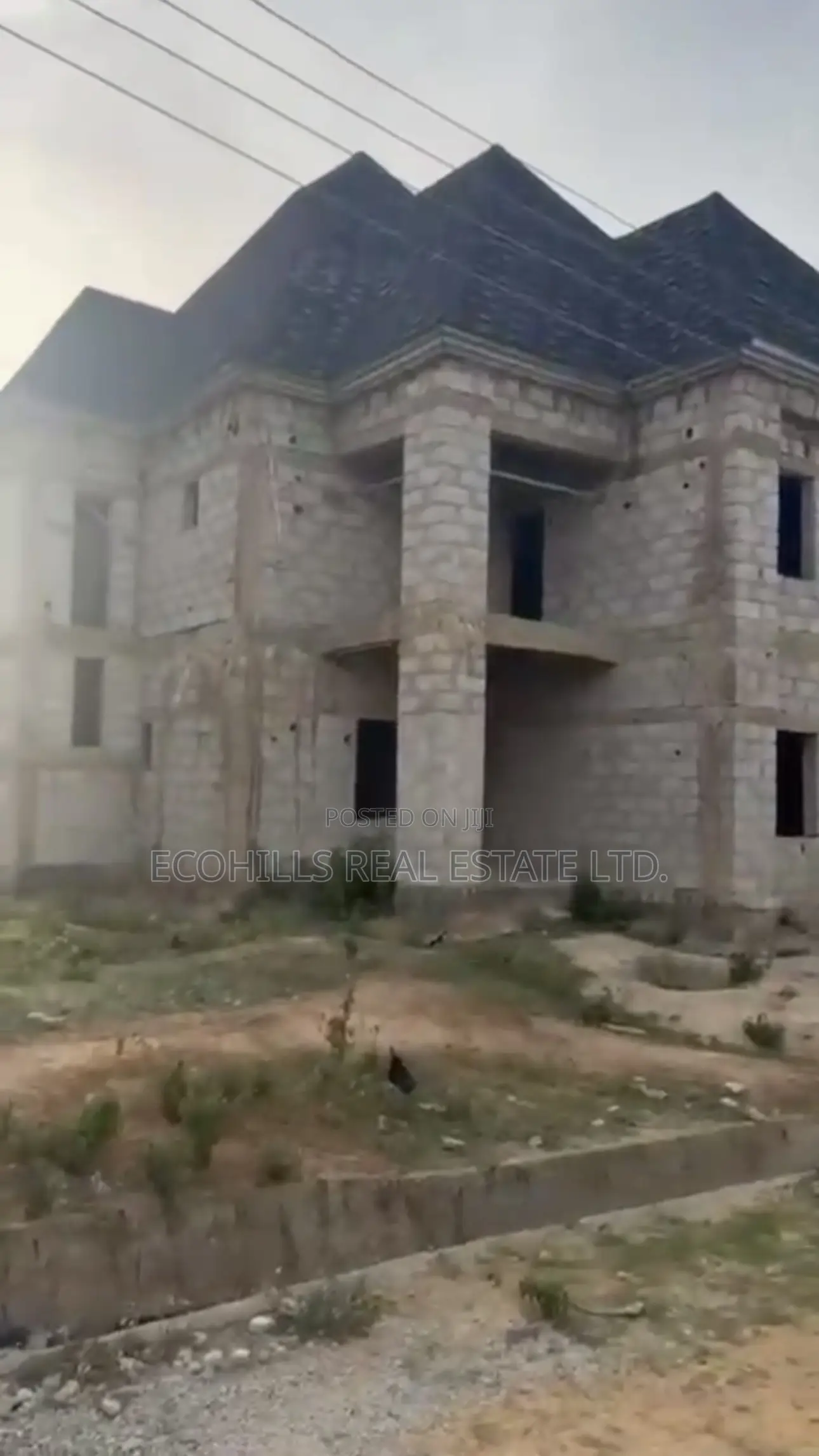 5bdrm Duplex in Along Trademore, Lugbe District for sale in Lugbe District