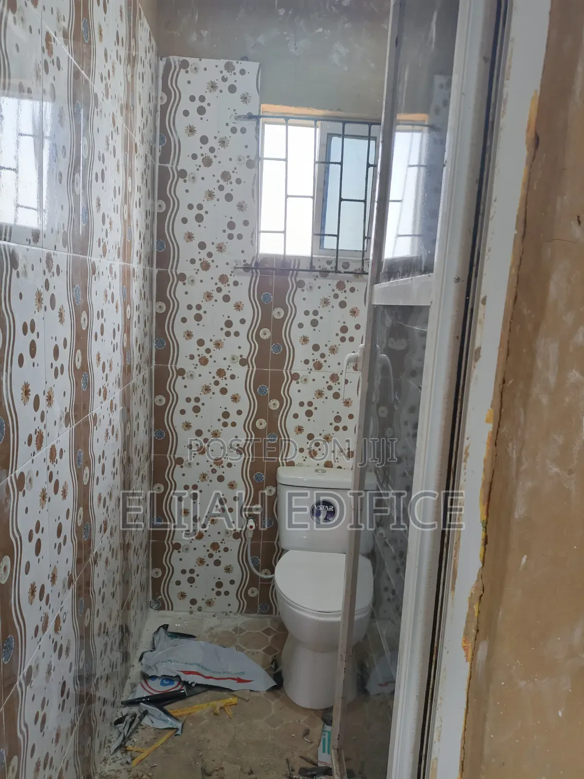 Furnished Mini Flat in Eyita, Ikorodu Garage for rent in Ikorodu Garage