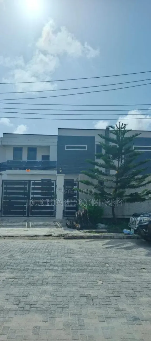 Furnished 4bdrm Duplex in Lekki Phase 1 for rent in Lekki Phase 1
