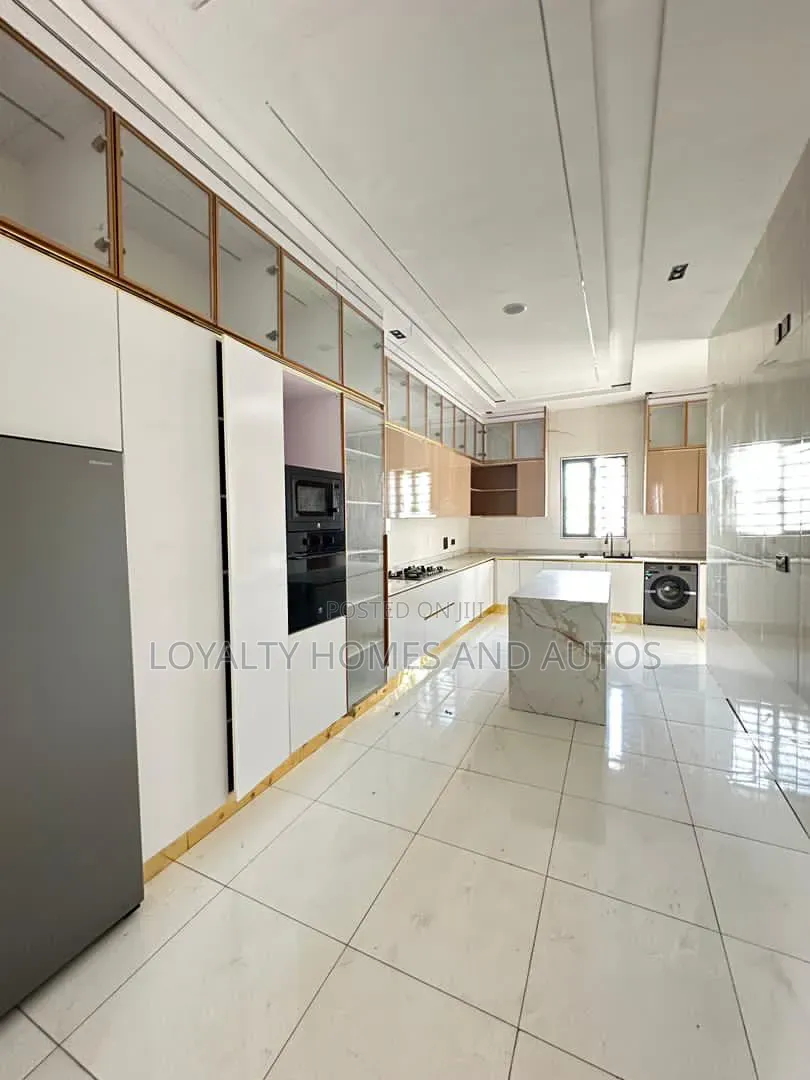 4bdrm Duplex in Ogba GRA for sale in Ogba GRA