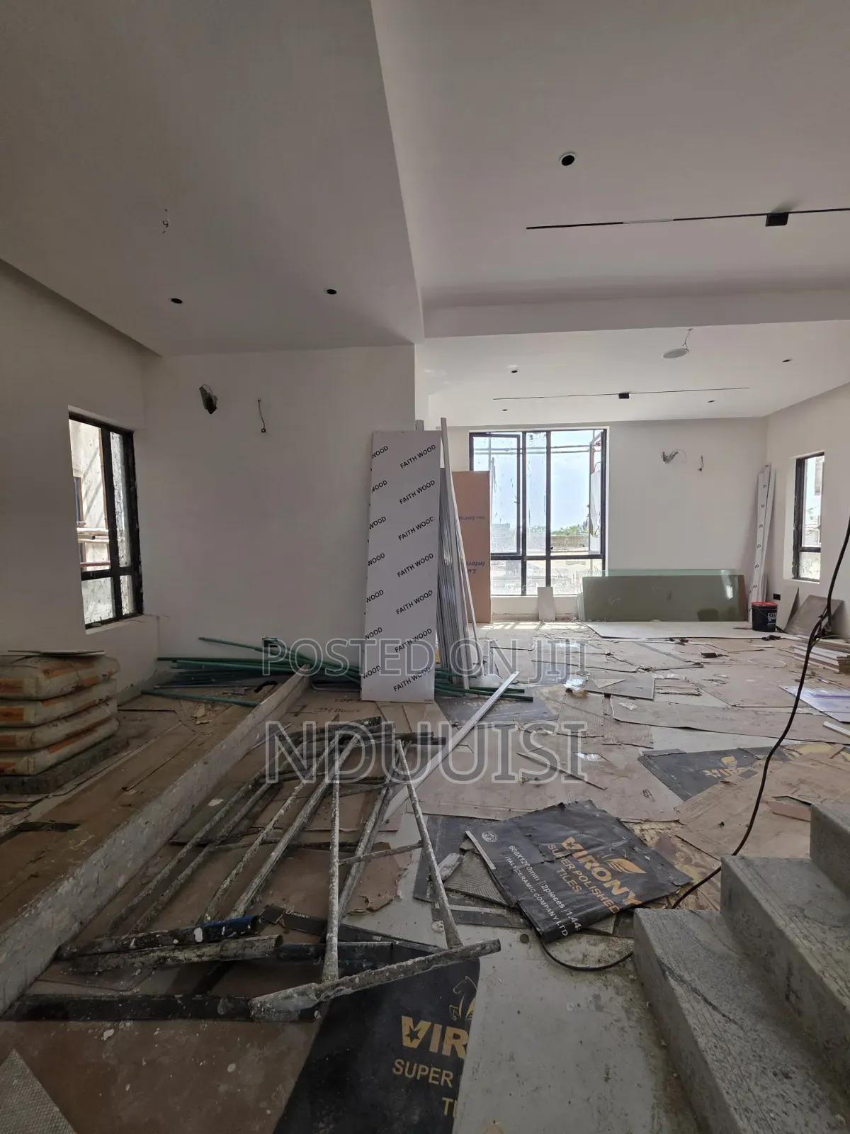 4bdrm Duplex in Gracefield Estate, Chevron for sale in Chevron