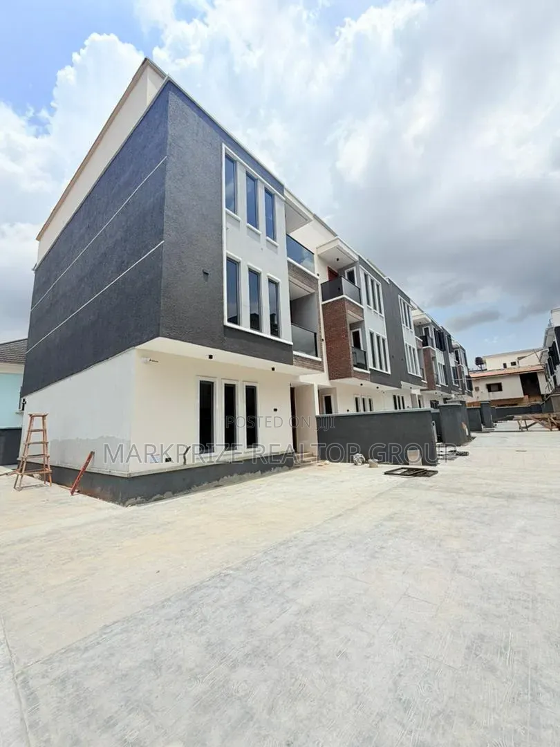 Furnished 4bdrm Duplex in Opebi Ikeja Lagos for sale in Opebi