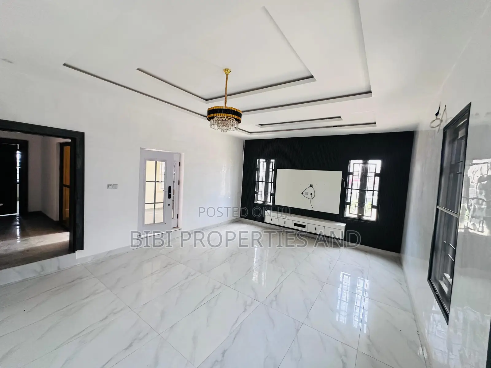 5bdrm Duplex in Life Camp for sale in Life Camp