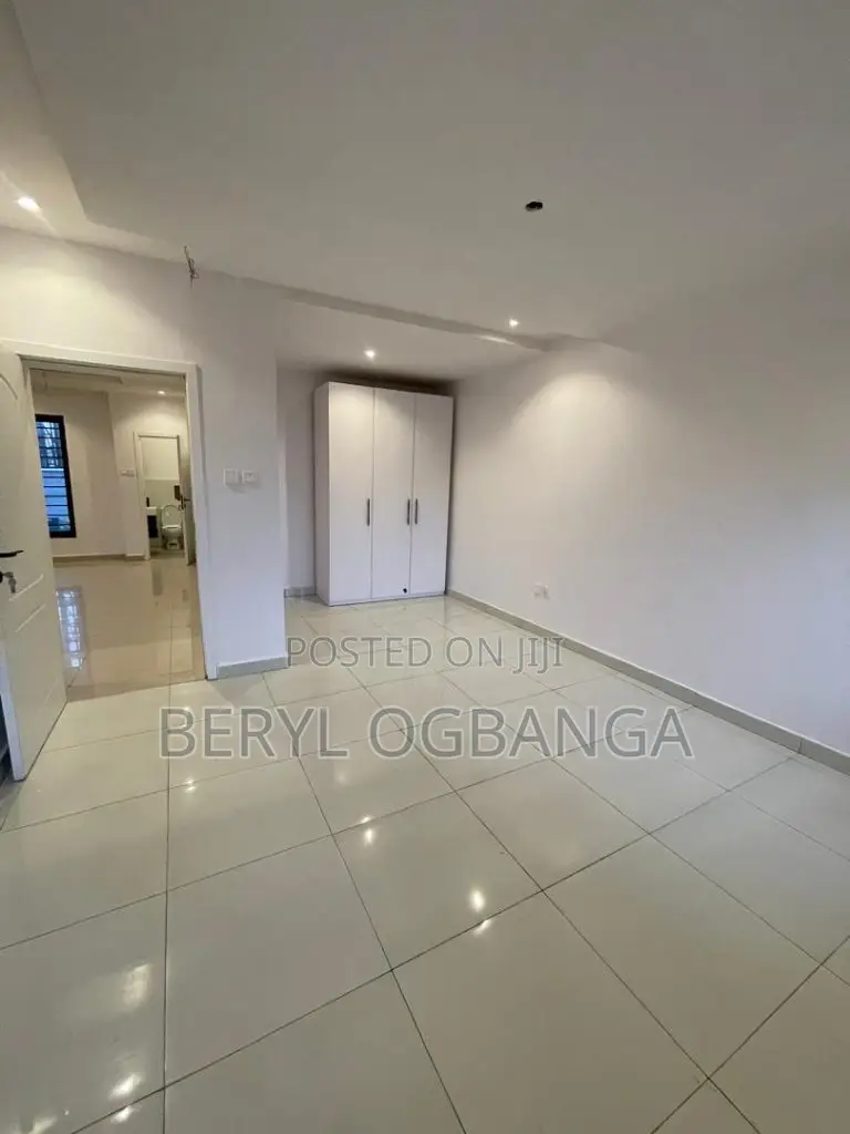 1bdrm Apartment in Lekki Phase 1 for sale in Lekki Phase 1