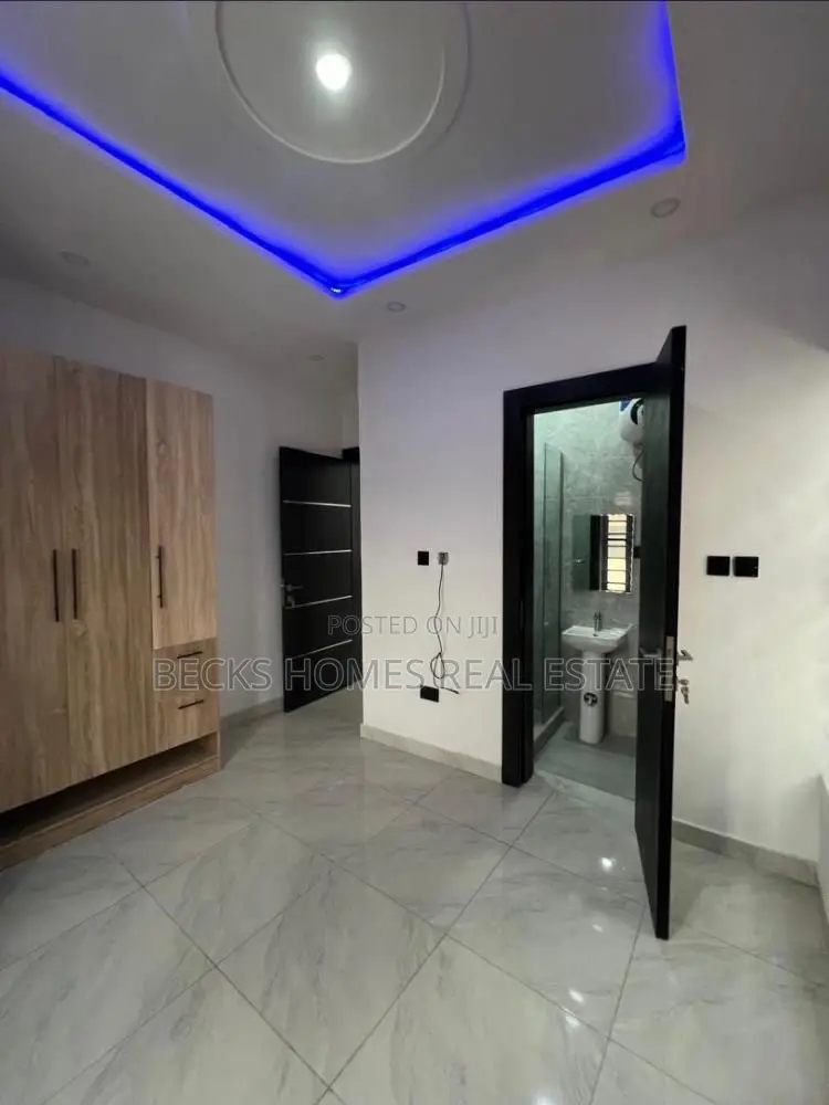 Furnished 4bdrm Duplex in GRA Phase 1 for sale in GRA Phase 1
