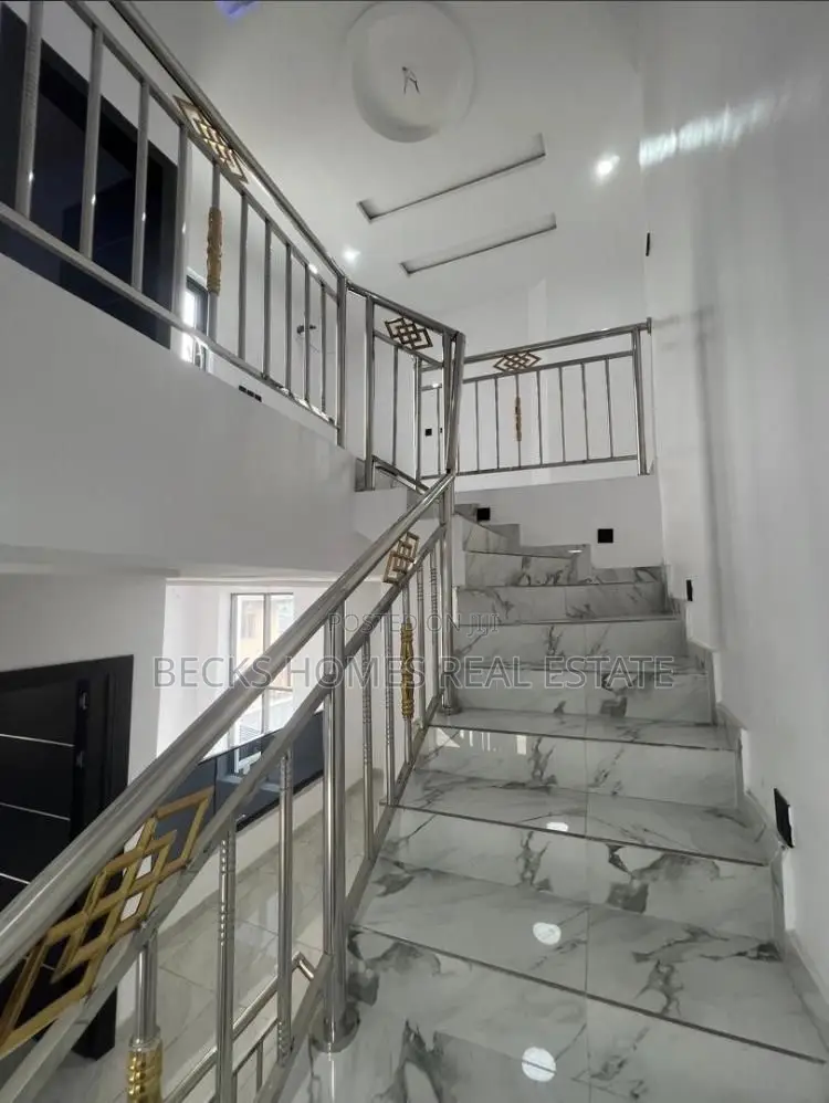 Furnished 4bdrm Duplex in GRA Phase 1 for sale in GRA Phase 1